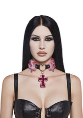 Vampy Wink Fur Cross Necklace - Pink