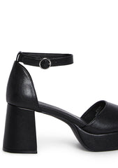 Soft Waltz Platform Sandals - Black