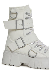 Low Traitor Boots - White